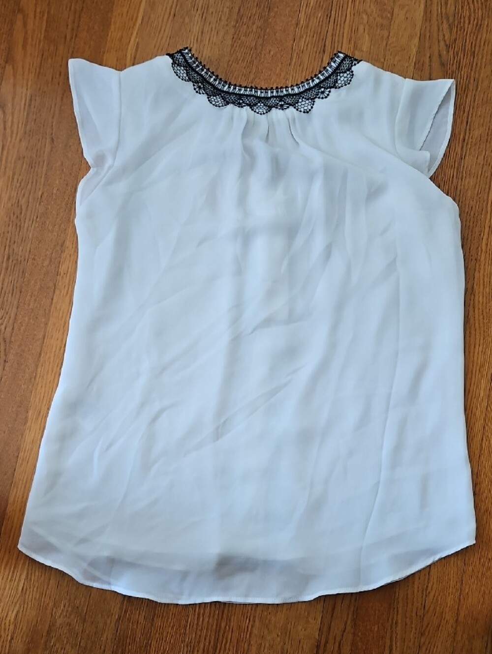 White House Black Market White Blouse with Black Lace Trim - Picture 3 of 3